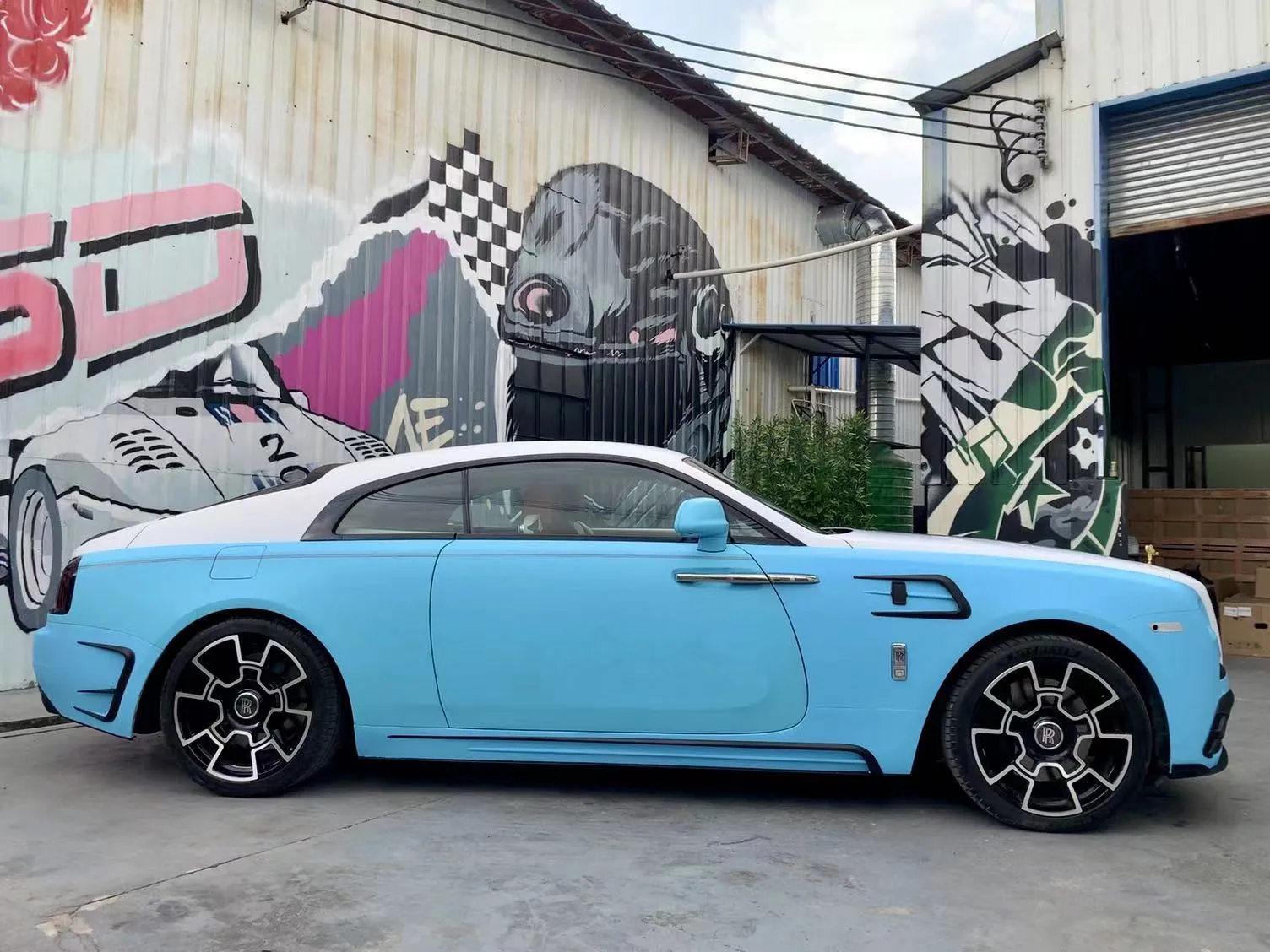 Aero Republic M Style Side Skirts for Rolls-Royce Wraith & Dawn Carbon Fiber/FRP