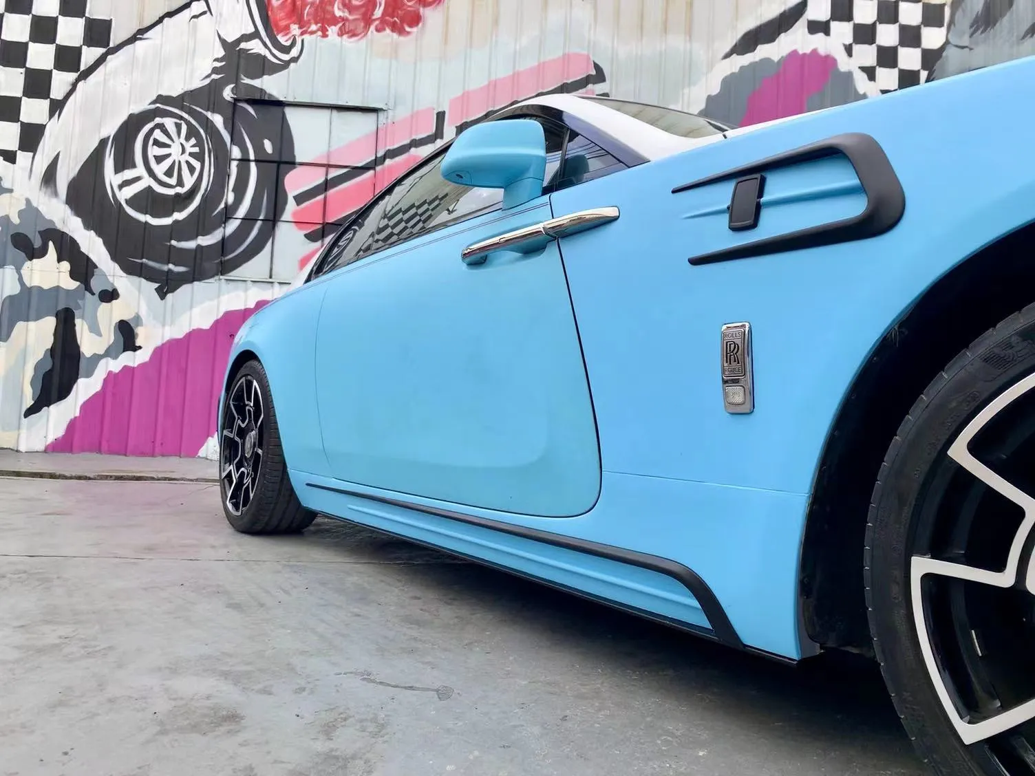 Aero Republic M Style Side Skirts for Rolls-Royce Wraith & Dawn Carbon Fiber/FRP
