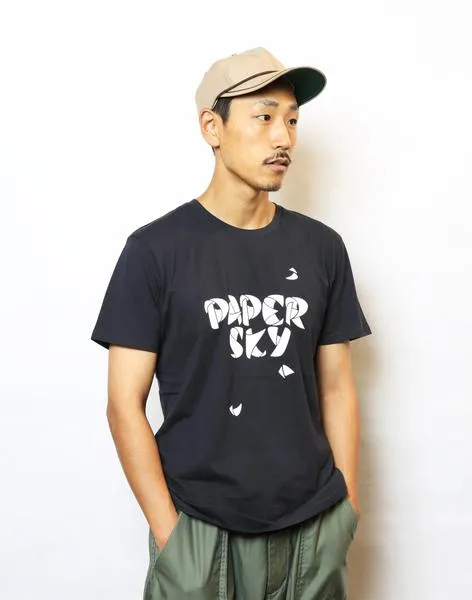 Classic Paper Logo-T