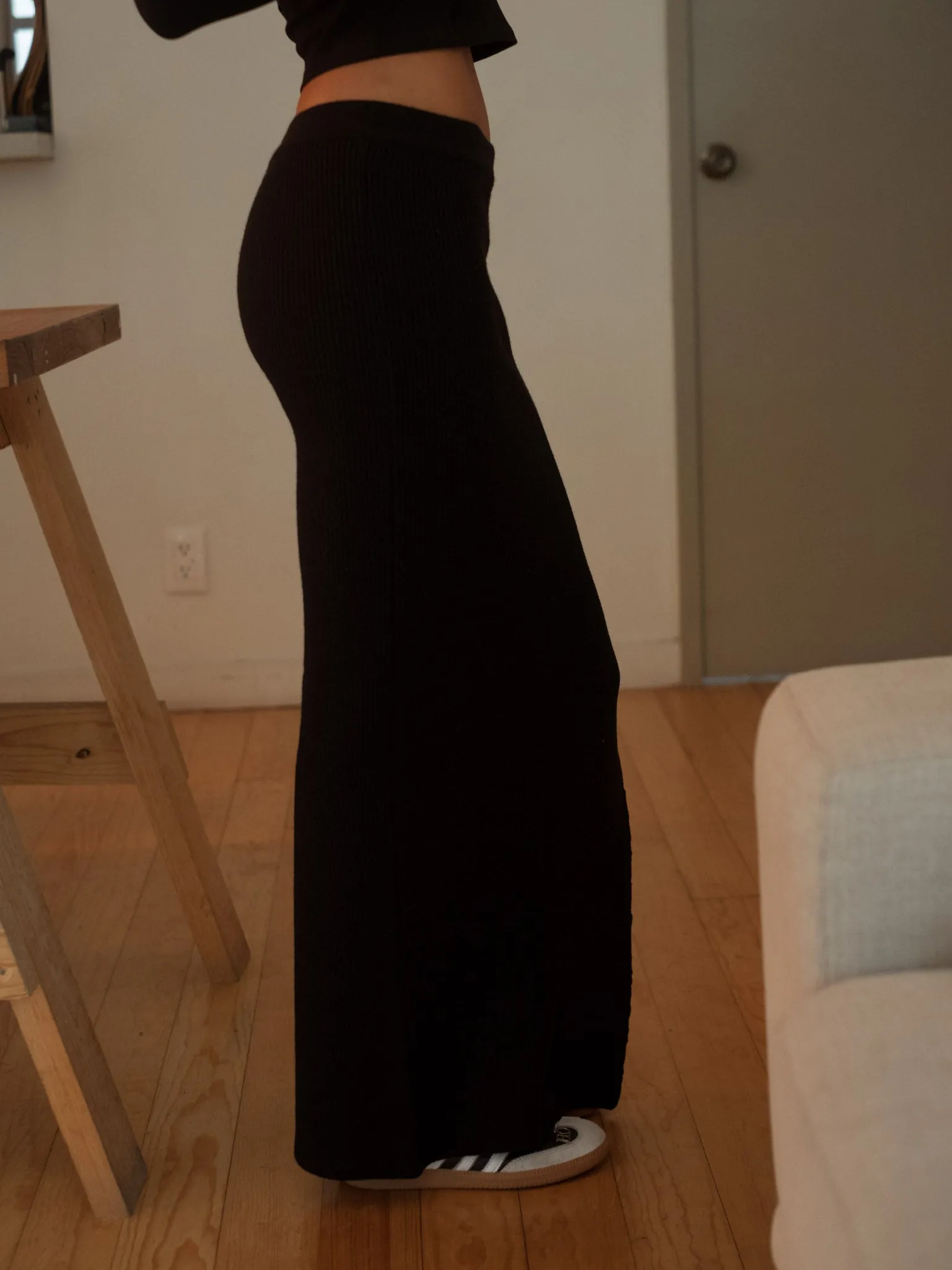 KNIT LONG SKIRT - BLACK