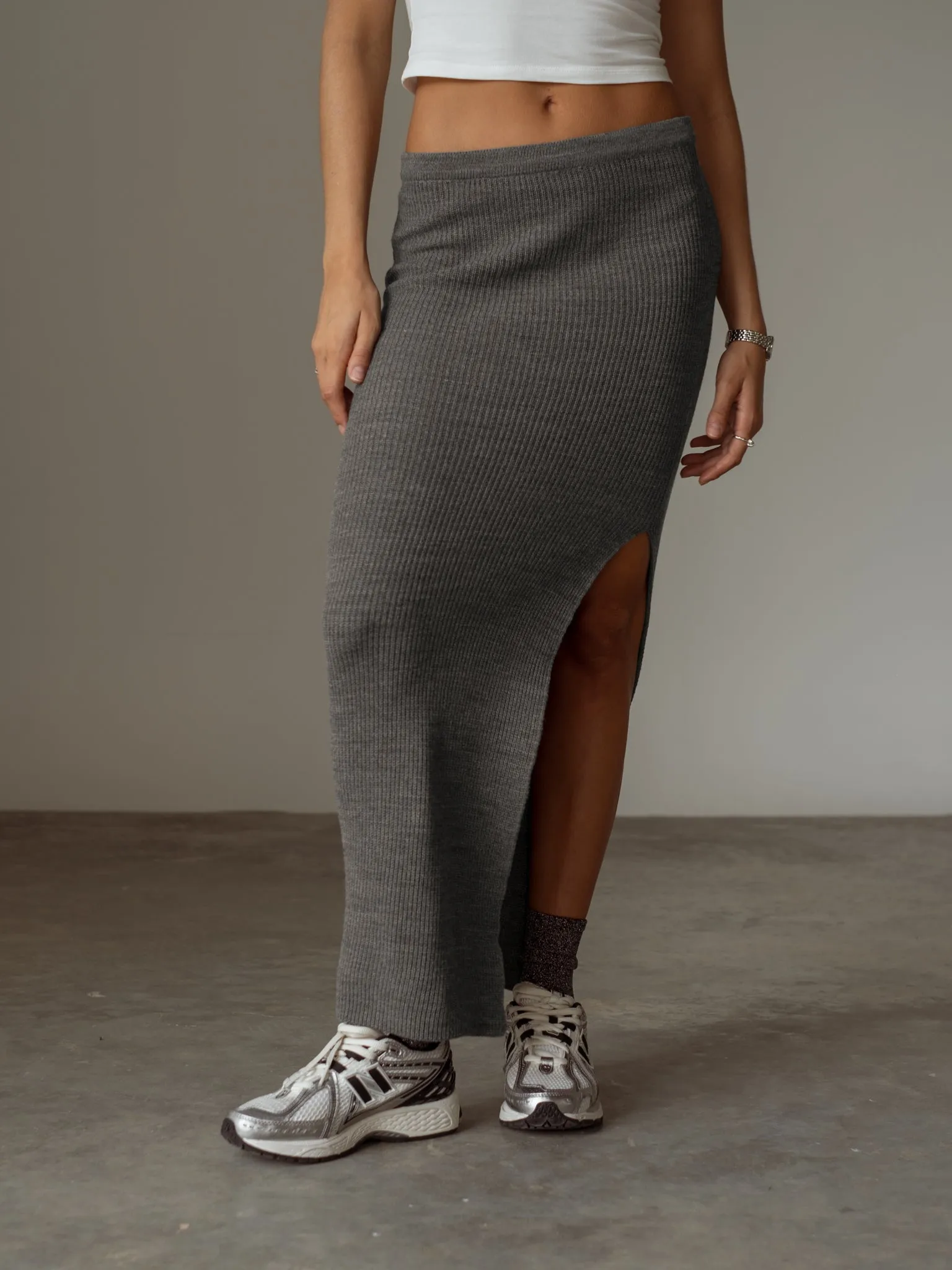 KNIT LONG SKIRT - GRAY