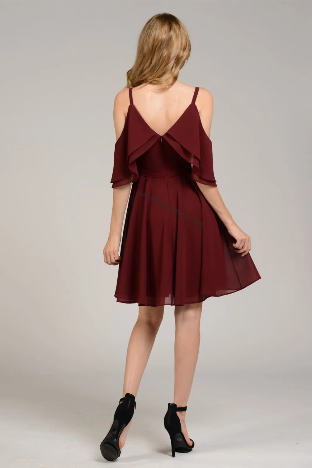 La Merchandise LAY8000 Simple Cold Shoulder Short Flowy Chiffon Dress