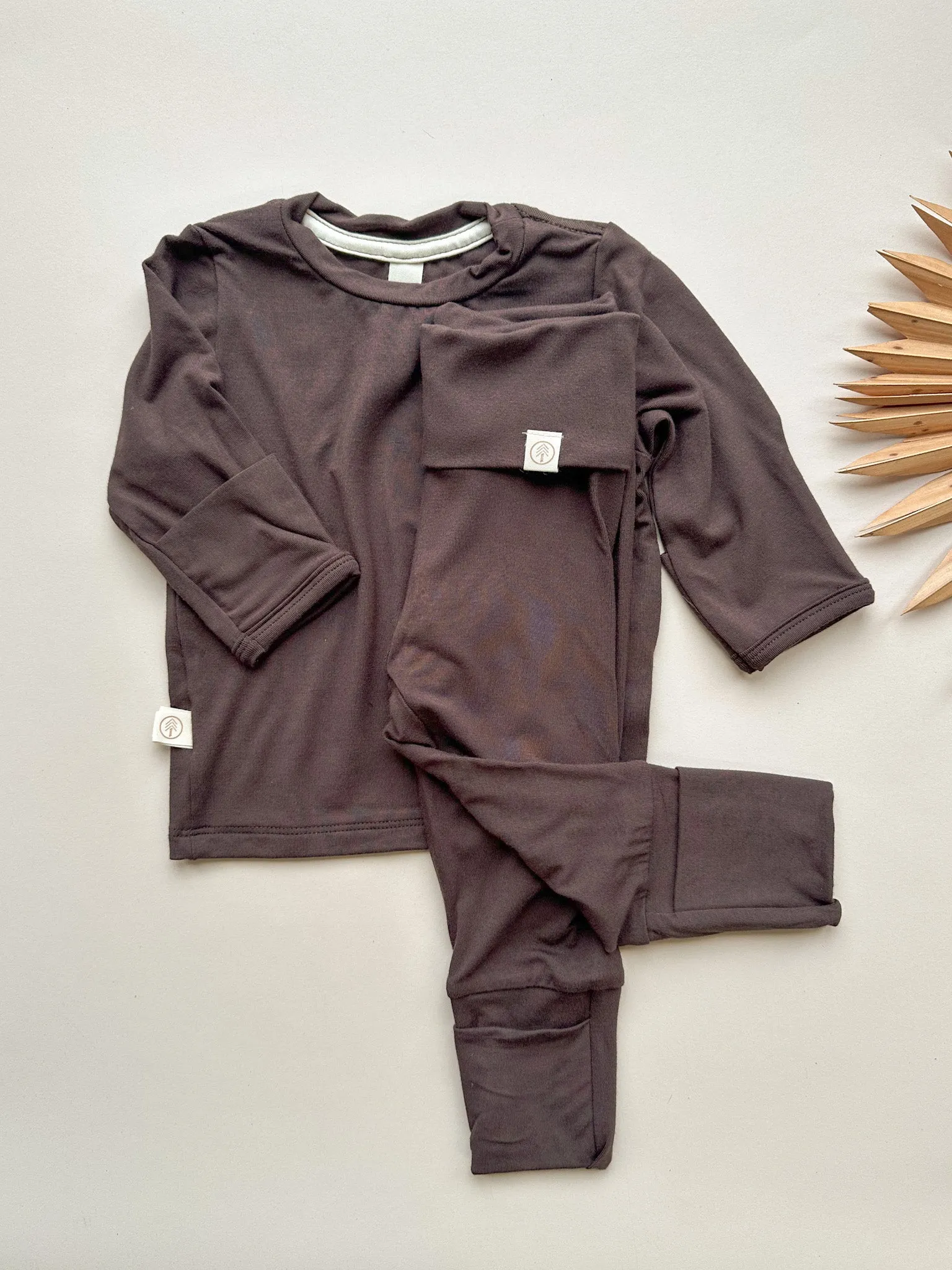 Long Sleeve T-shirt with Mittens | Baby & Toddler | Luxury Bamboo | Brown