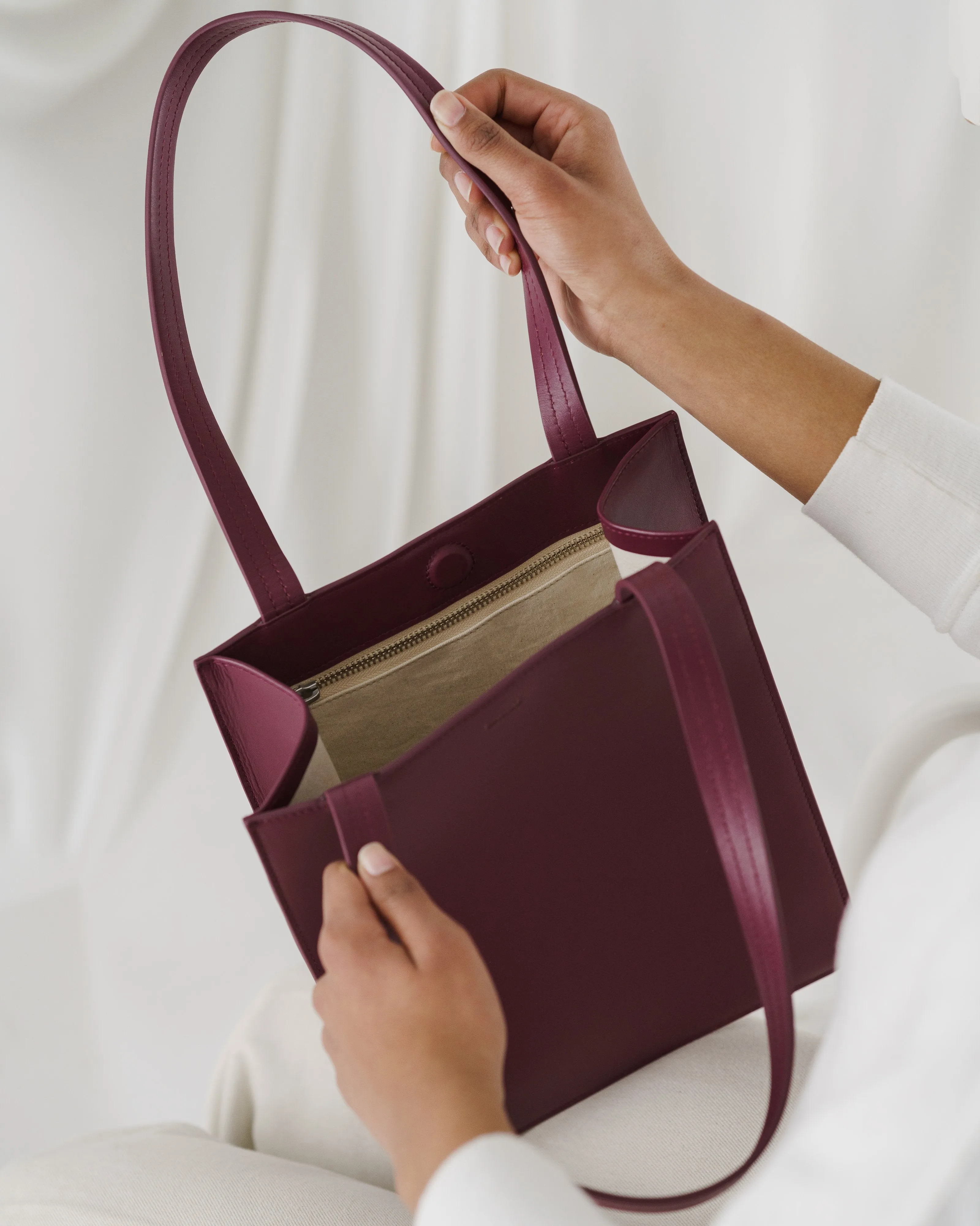 Medium Leather Retail Tote - Cranberry