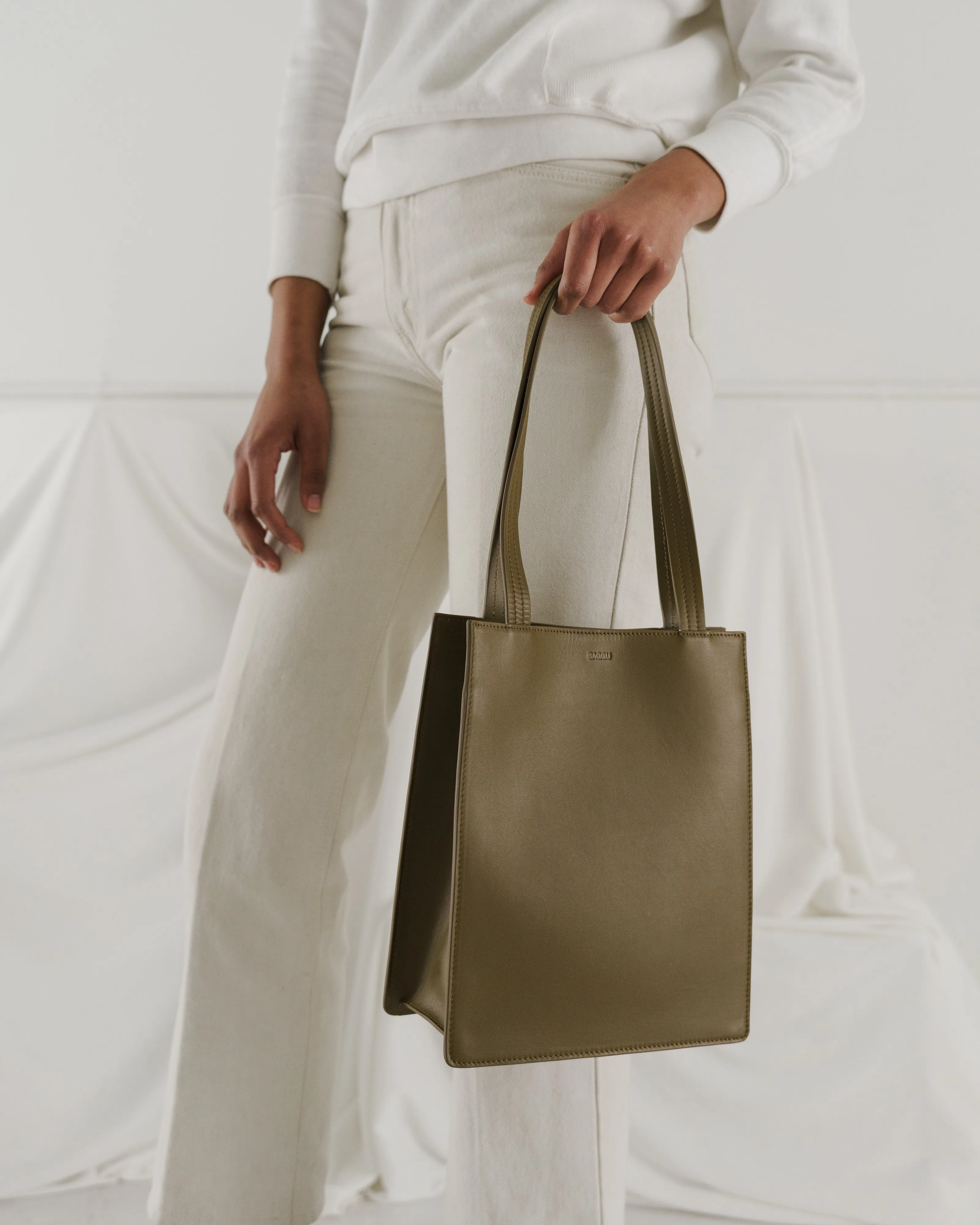 Medium Leather Retail Tote - Kelp