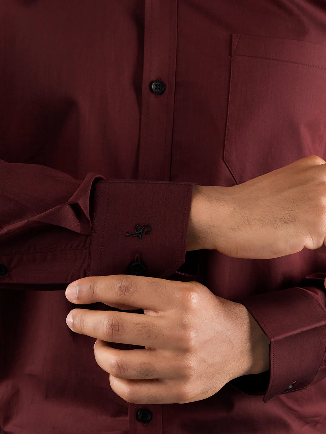 Men's Regular Fit Solid Red Formal Shirt