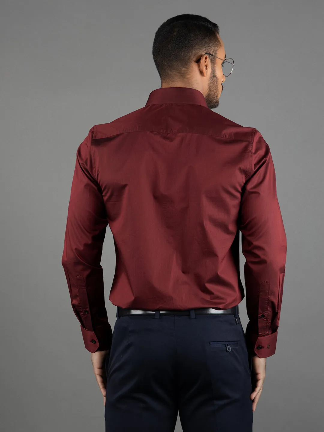 Men's Regular Fit Solid Red Formal Shirt