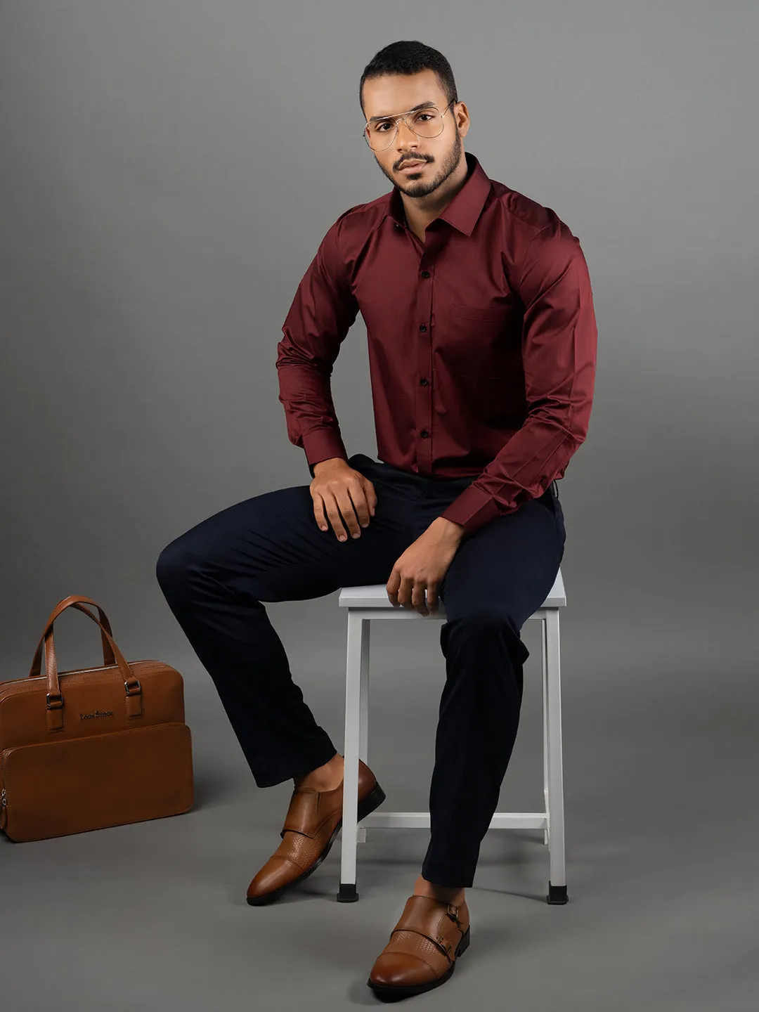 Men's Regular Fit Solid Red Formal Shirt