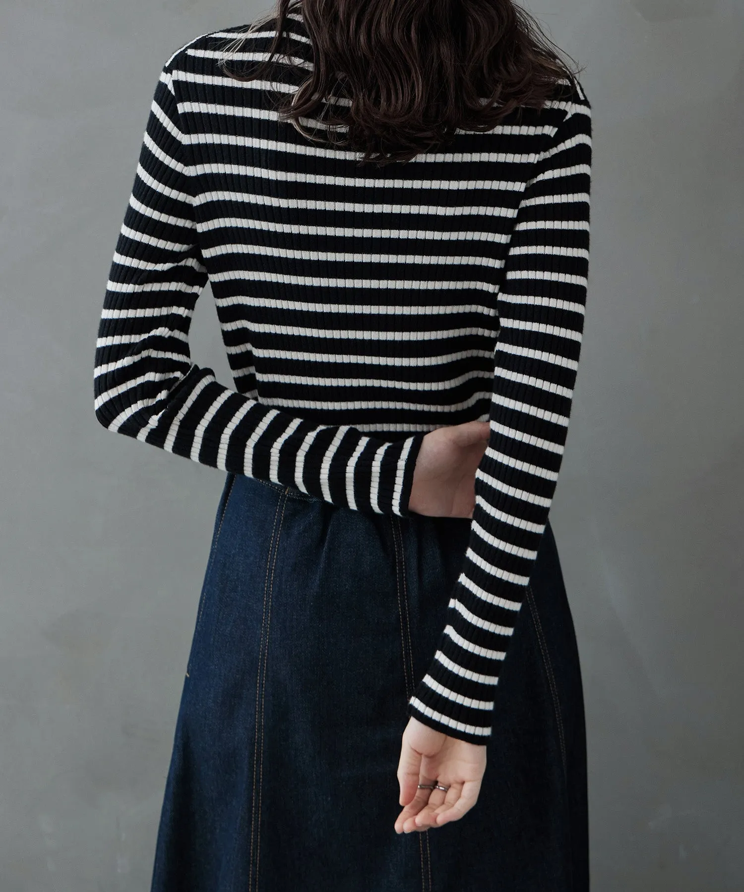 Mock neck border rib tops