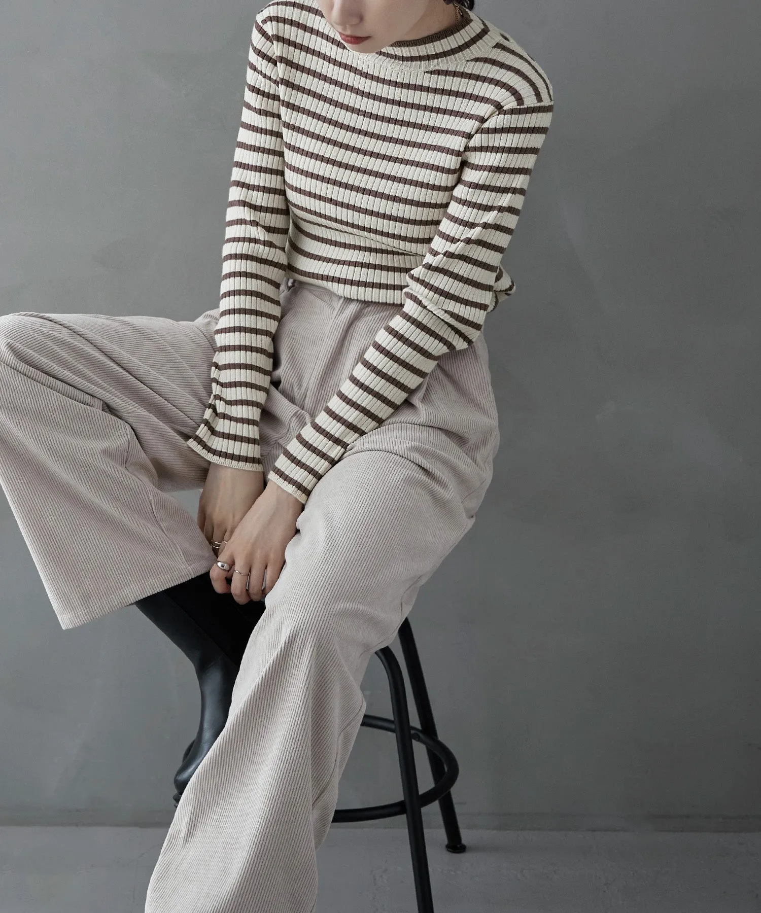 Mock neck border rib tops