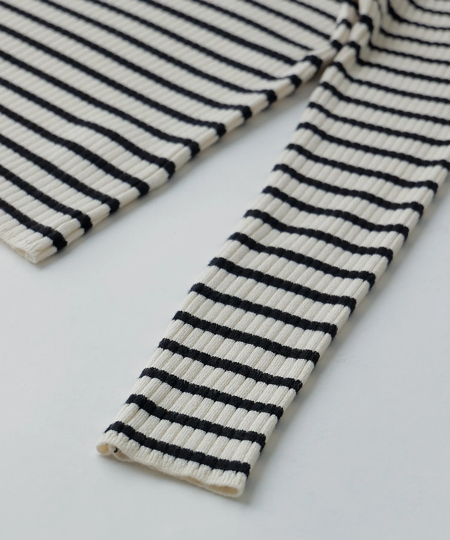 Mock neck border rib tops