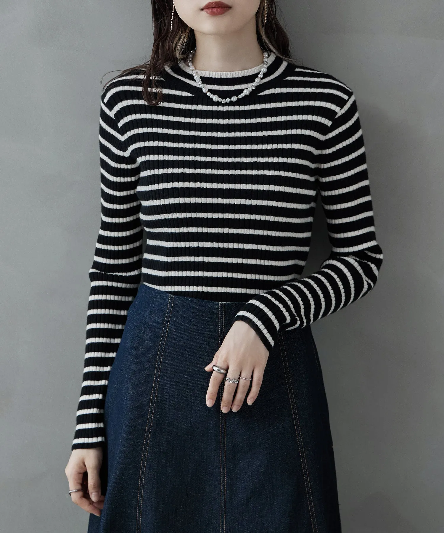 Mock neck border rib tops