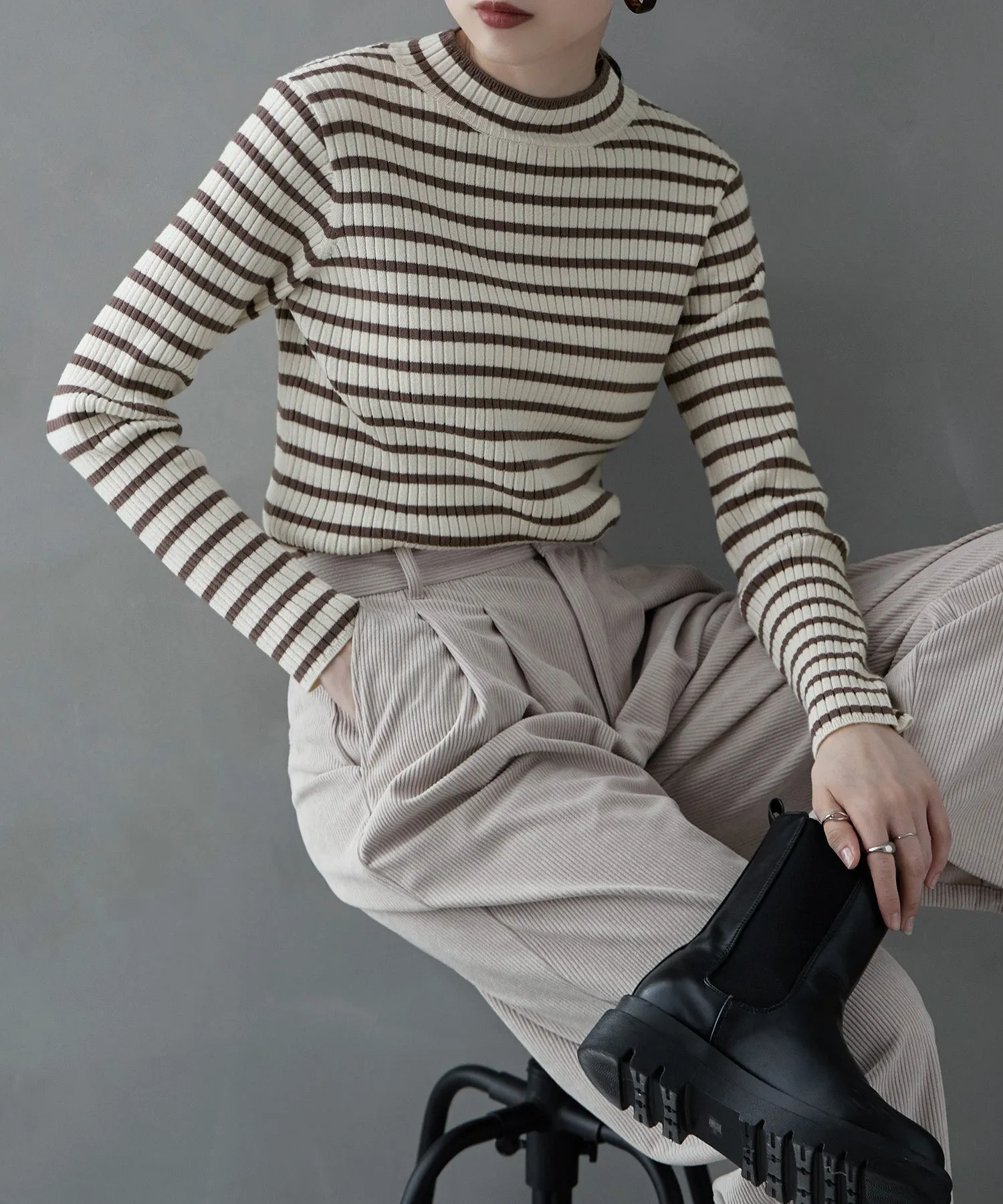 Mock neck border rib tops