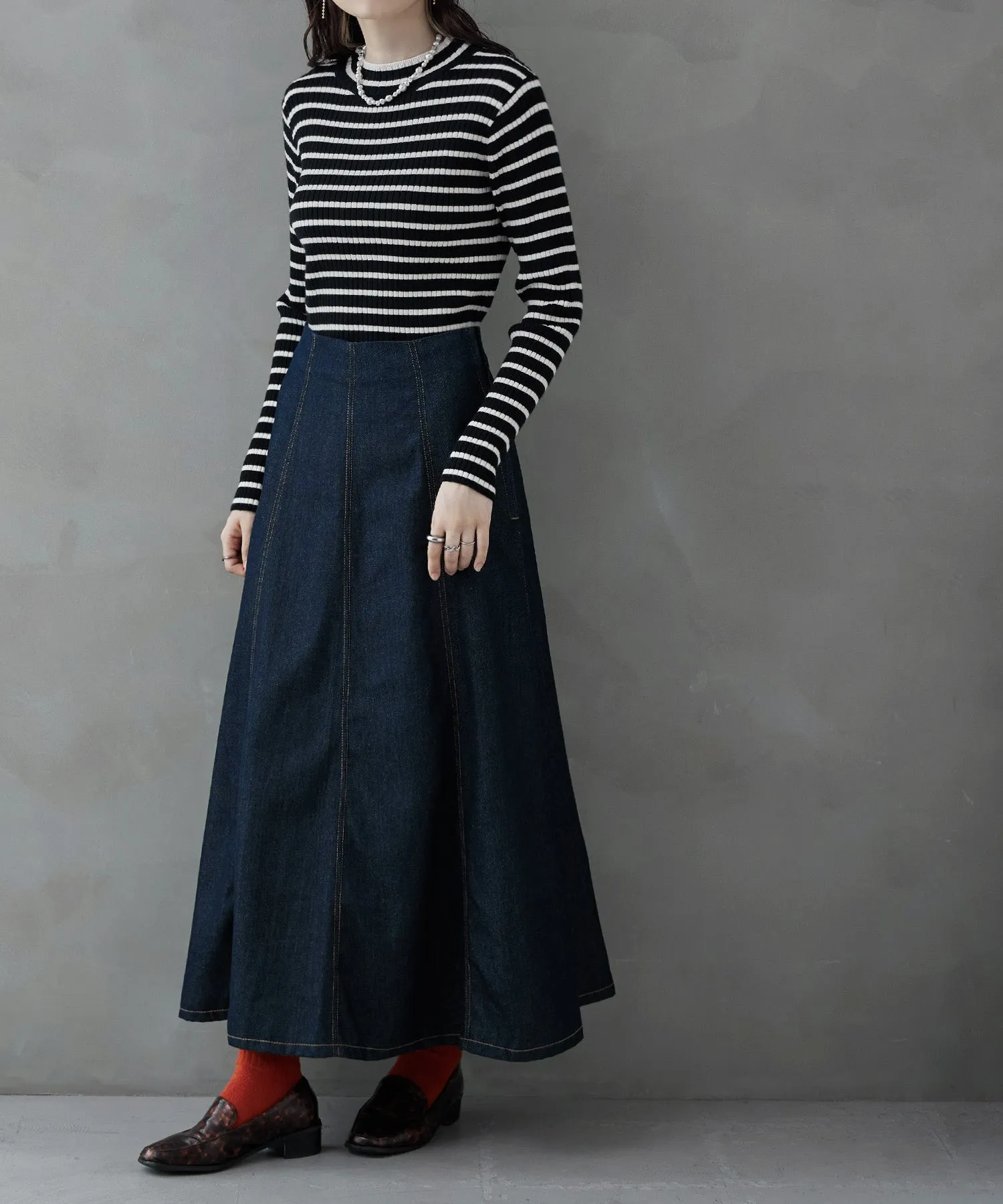 Mock neck border rib tops