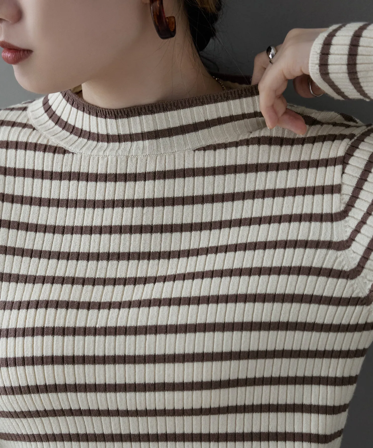 Mock neck border rib tops