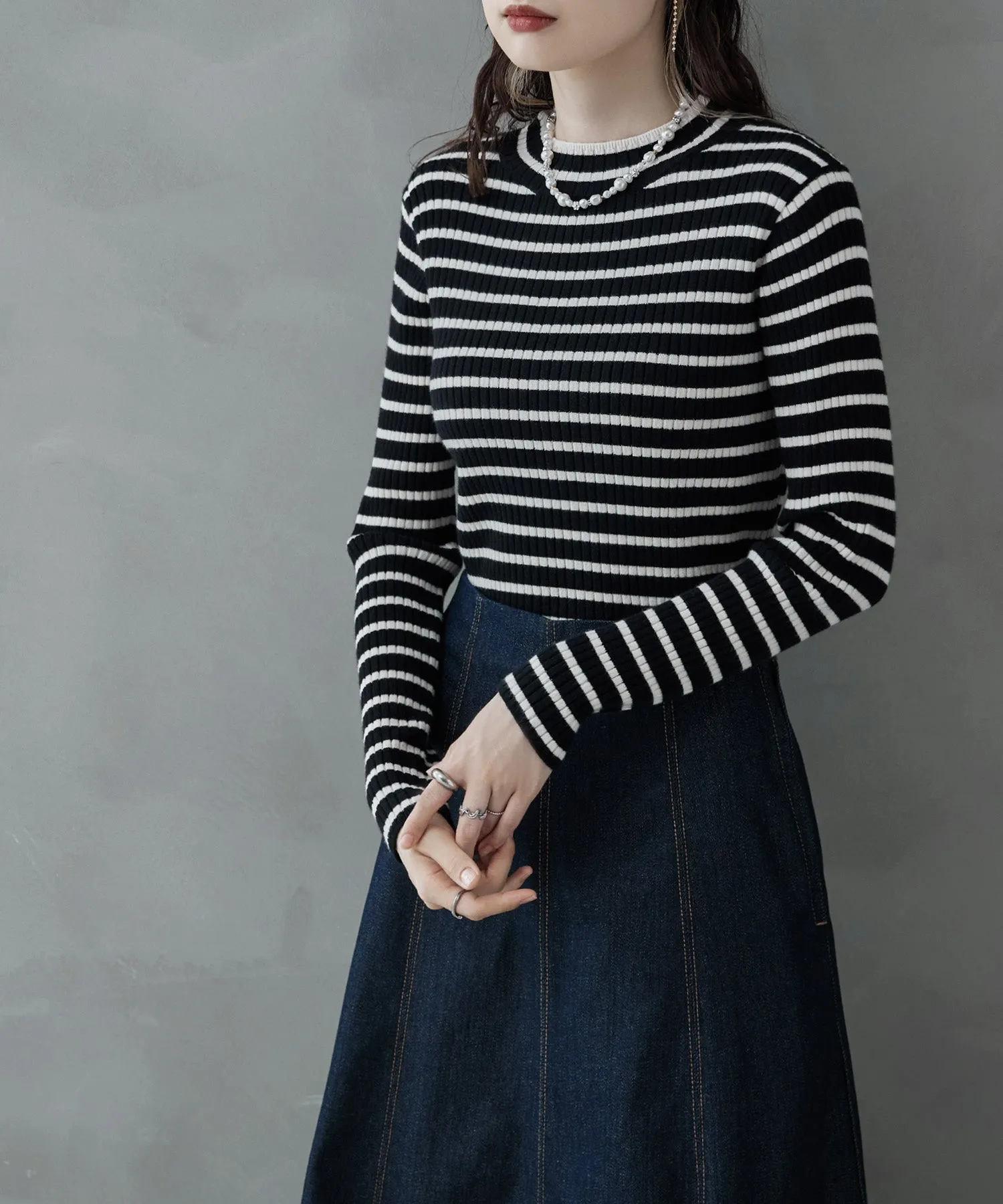 Mock neck border rib tops
