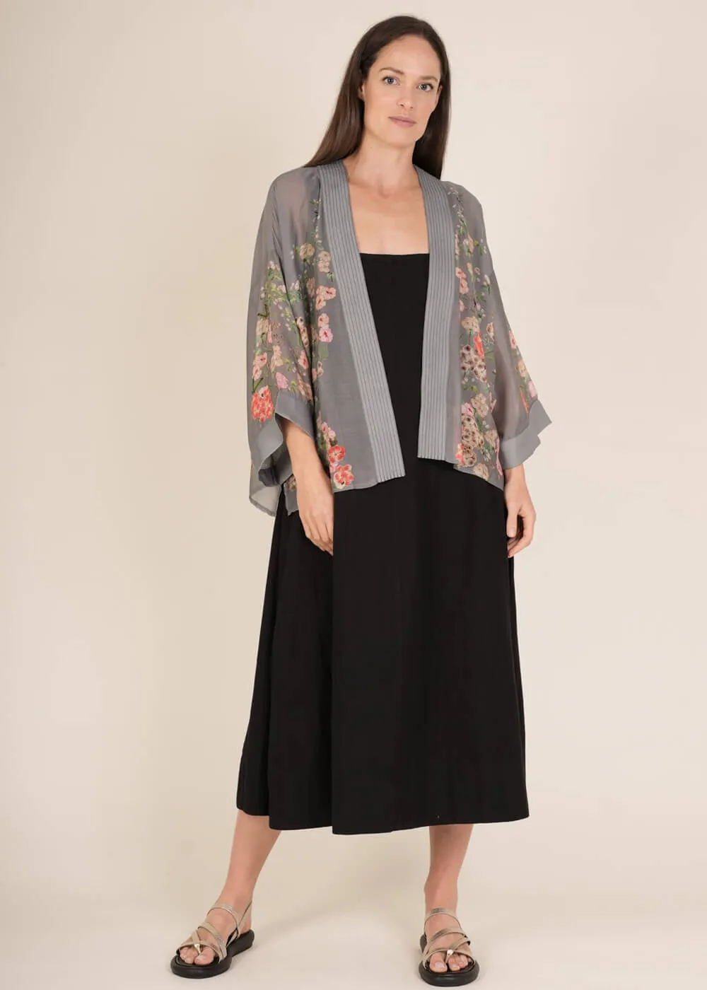 One Hundred Stars Trailing Blossom Short Kimono Grey