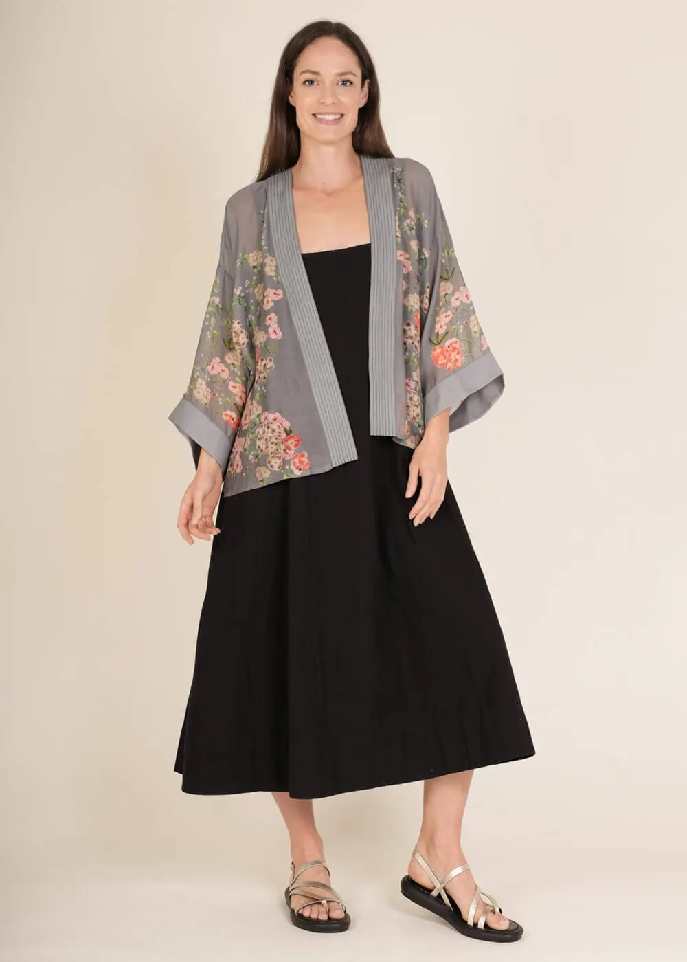 One Hundred Stars Trailing Blossom Short Kimono Grey