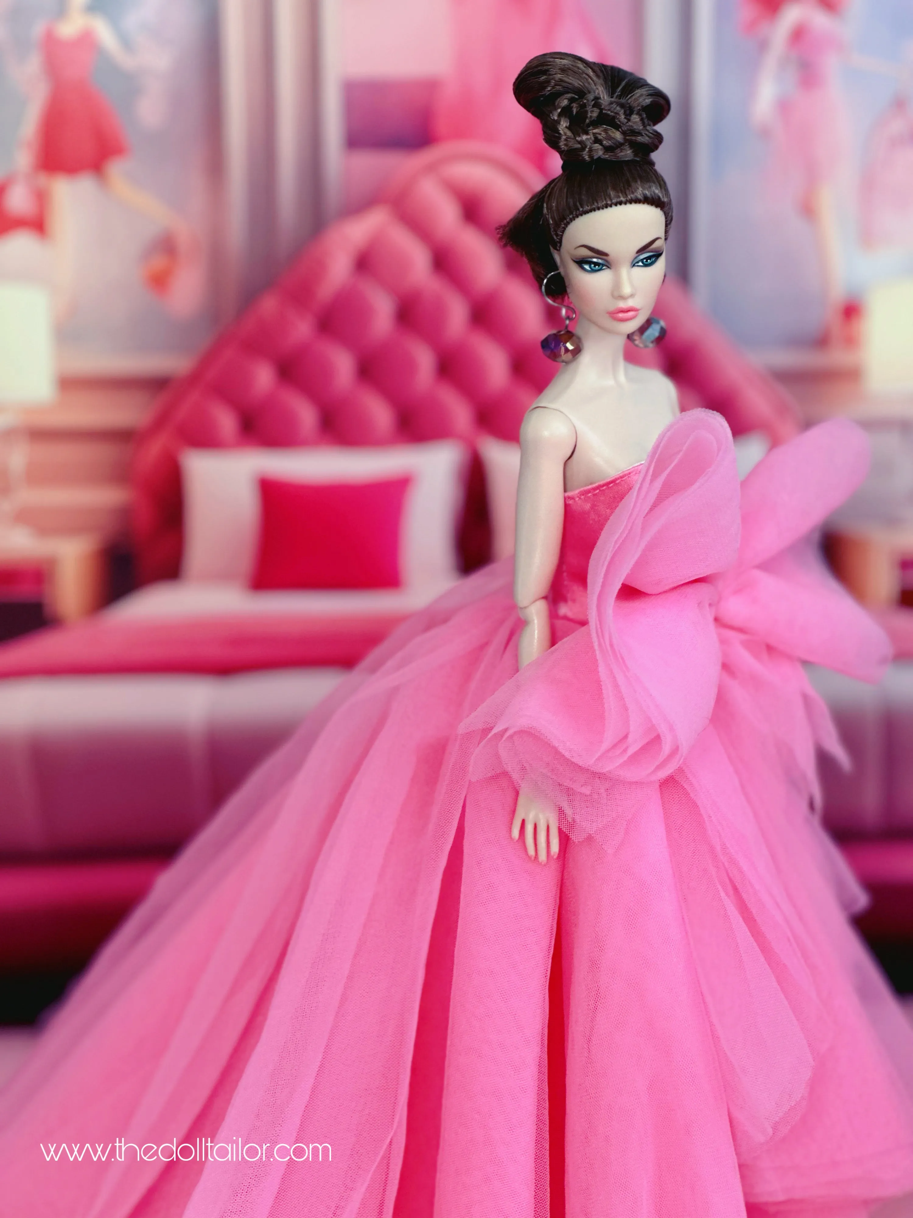 Pink  dress with giant Bow for Barbie doll and IT dolls