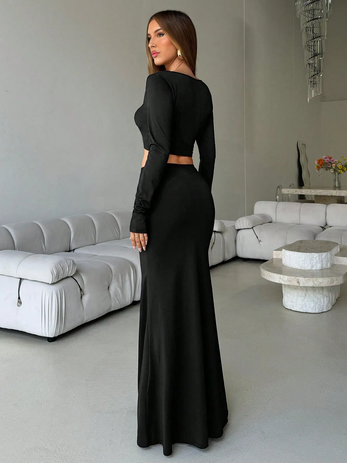 Women's Elegant Sexy Black Deep V Fitted Metallic Flower Long Sleeve Tops And Ultra Low Waist Fitted Extra Long Mermaid Skirt 2 Piece Set