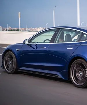 Yofer USA Side Skirts for Tesla Model 3 / Performance PP